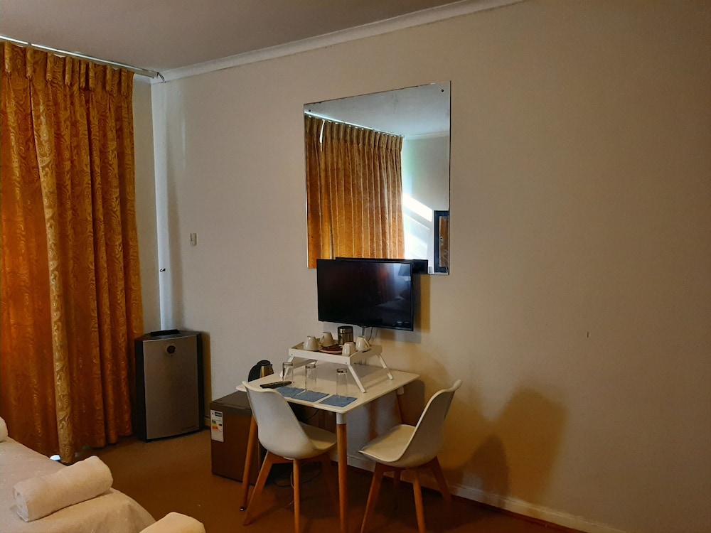Family Room photo 3