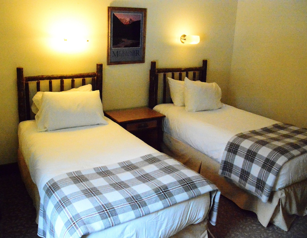 Room, 2 Twin Beds, Private Bathroom photo 2