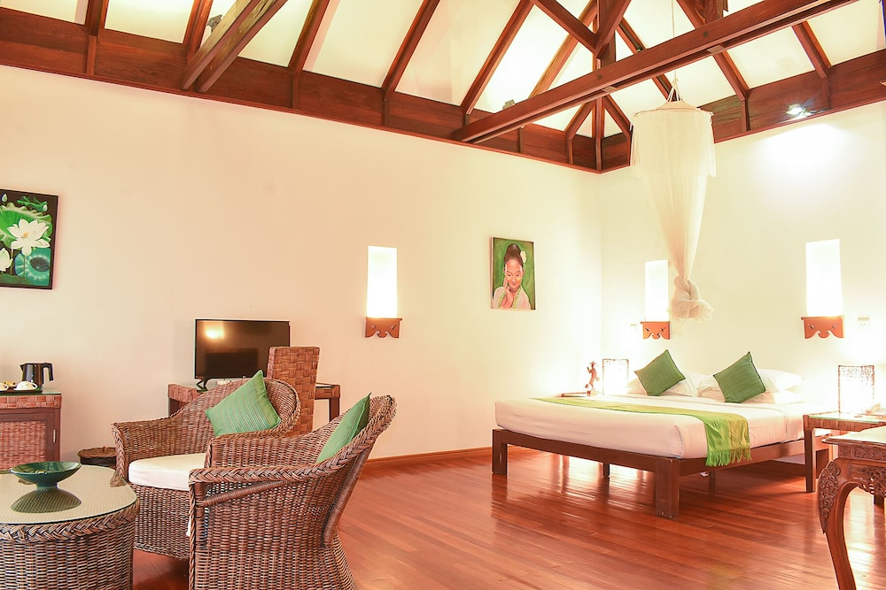 Deluxe Double Room, 1 Double Bed, Balcony, Partial Ocean View