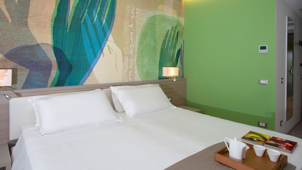 Economy Double Room - Photo 7