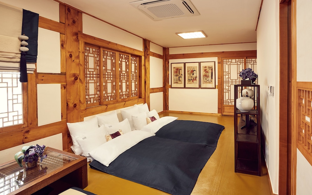Royal Suite (Hanok View) photo 2