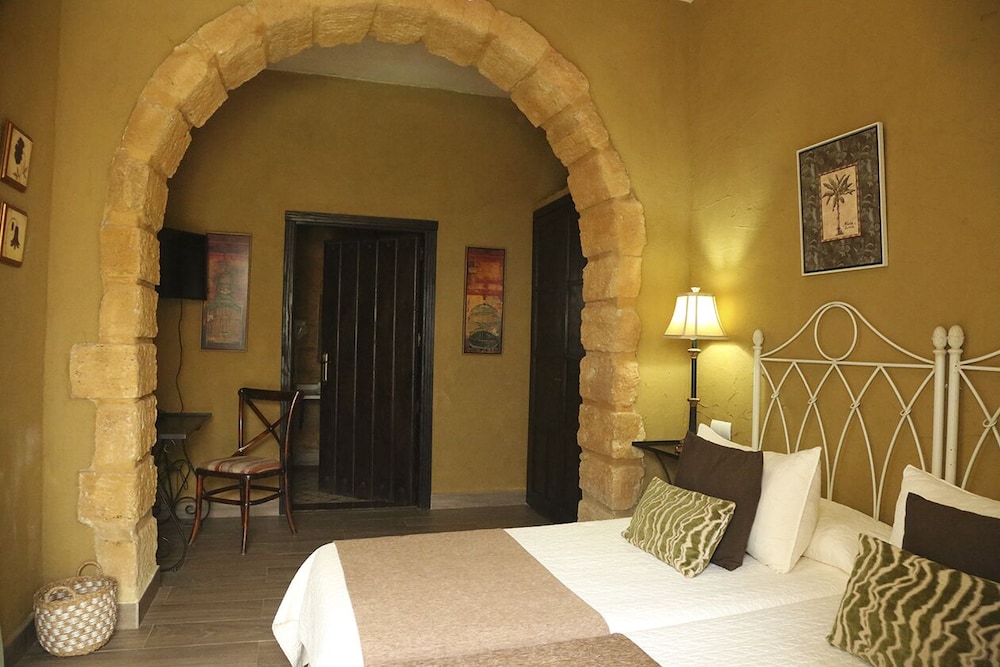 Standard Room - Photo 6