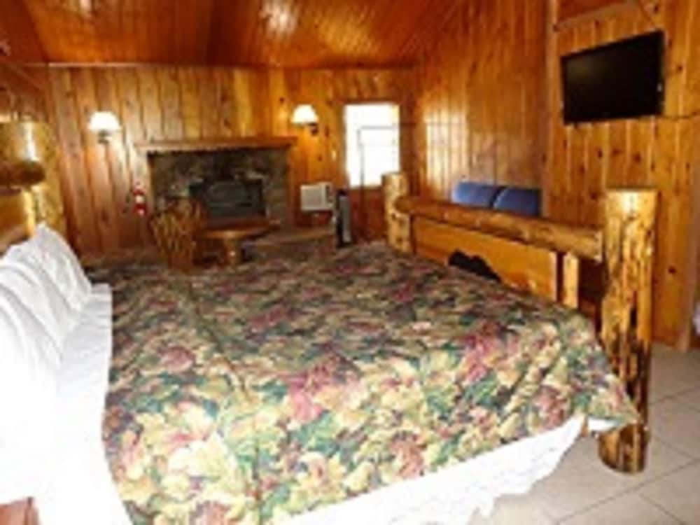 Room, Pool Access photo 1