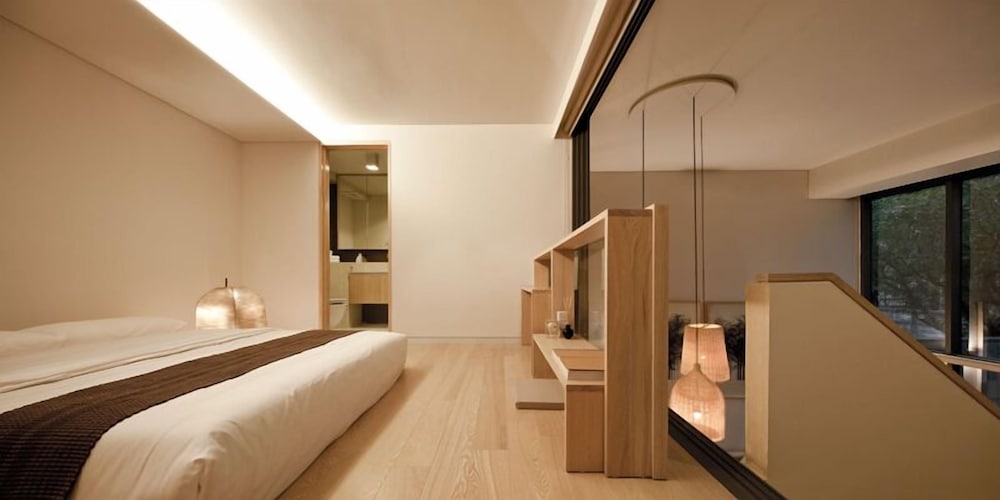 1 Bedroom Duplex Apartment photo 3