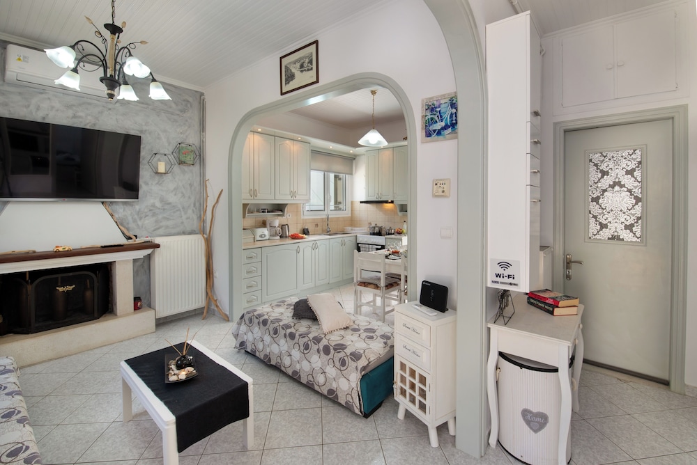 House, 2 Bedrooms, Private Pool, Sea View photo 2