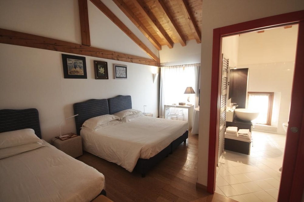 Triple Room (9) - Photo 1