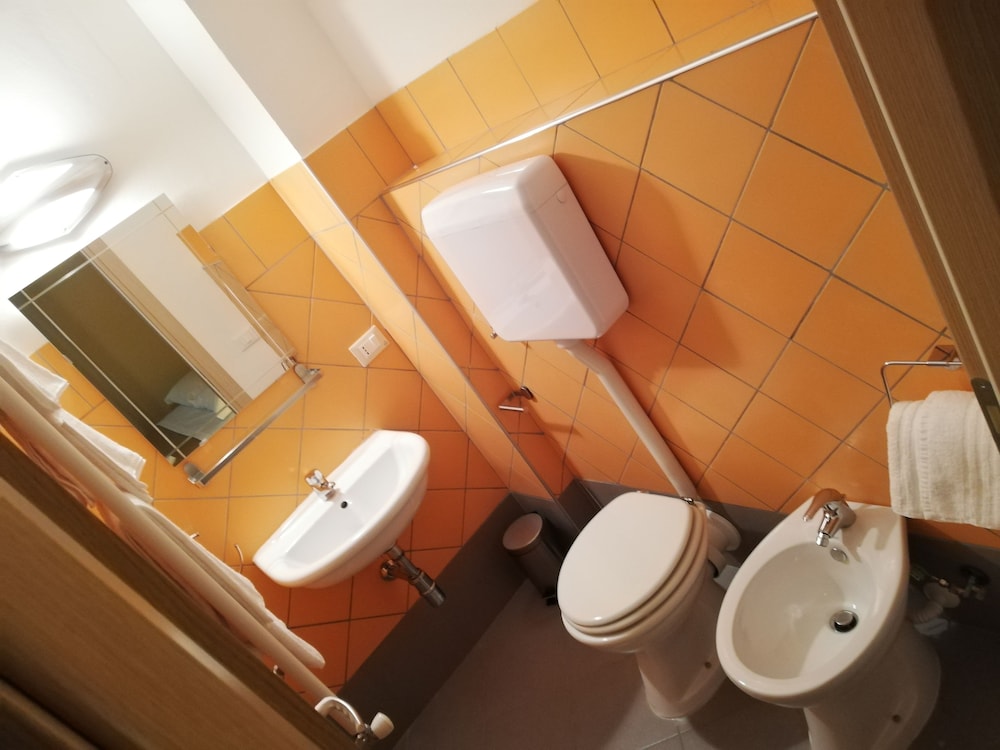 Standard Double Or Twin Room photo 2