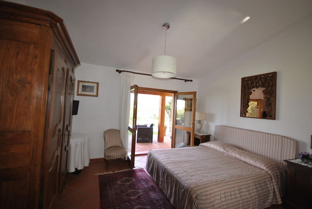 Classic Room, 1 Queen Bed, Non Smoking
