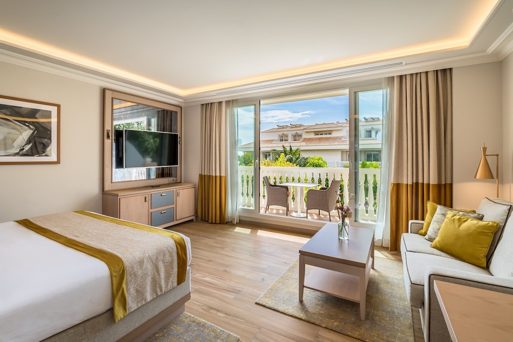 Standard Room (2 adults + 1 child) - Photo 1