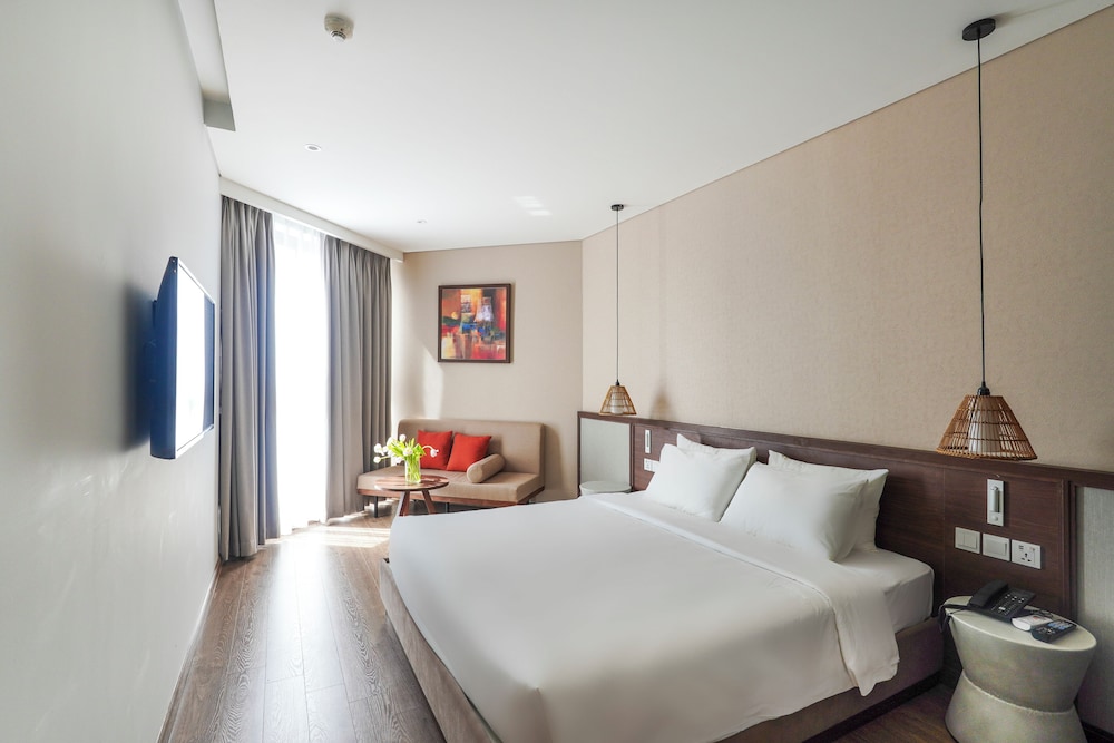 Room, 1 King Bed, Garden View