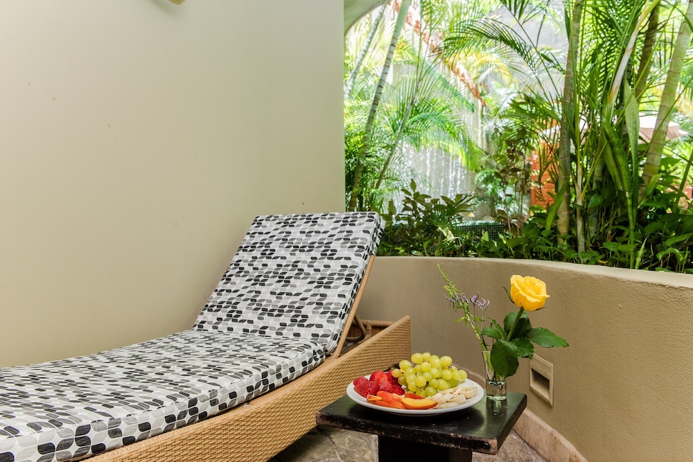 Family Condo, 3 Bedrooms, Kitchen