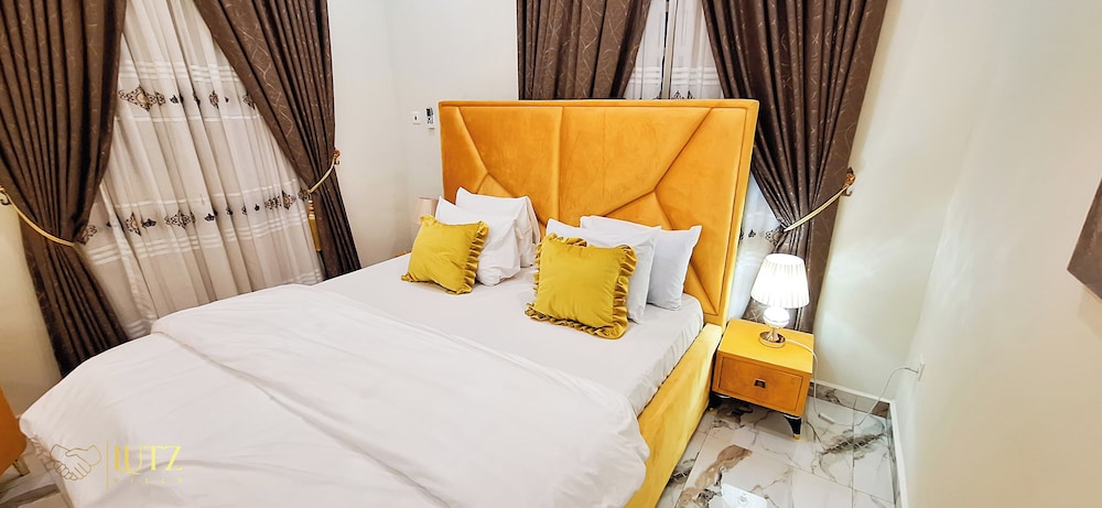Deluxe Suite, Balcony, City View photo 3