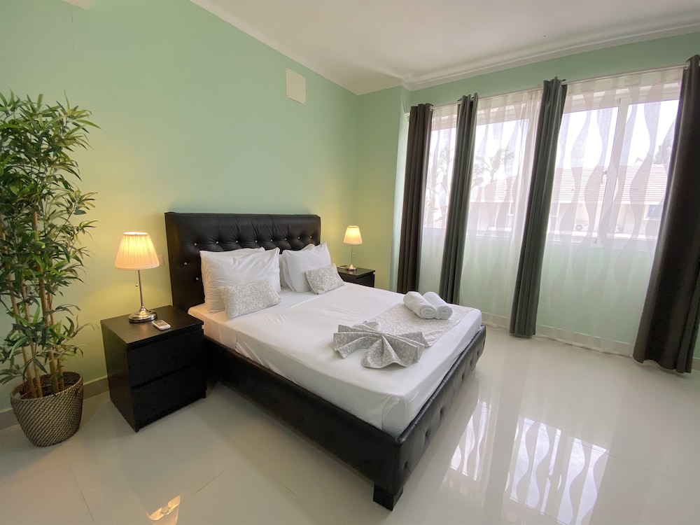 Deluxe Studio Suite
