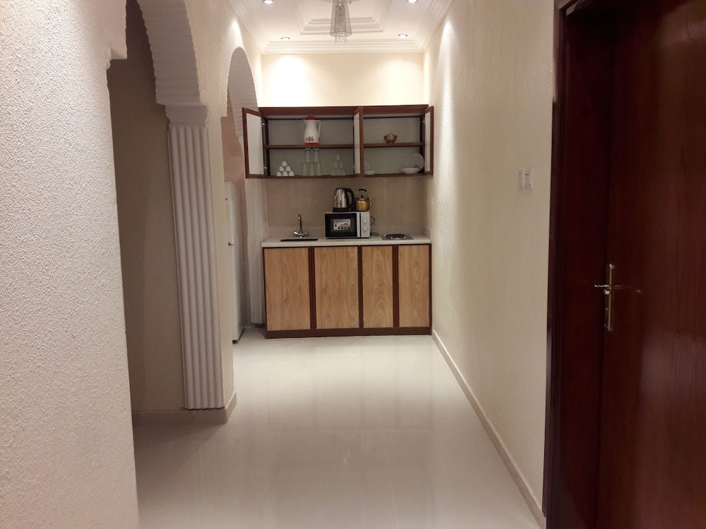 Basic Apartment photo 1