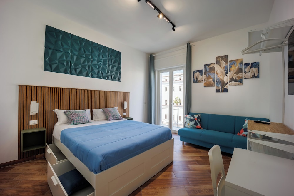Deluxe Triple Room, Balcony, City View