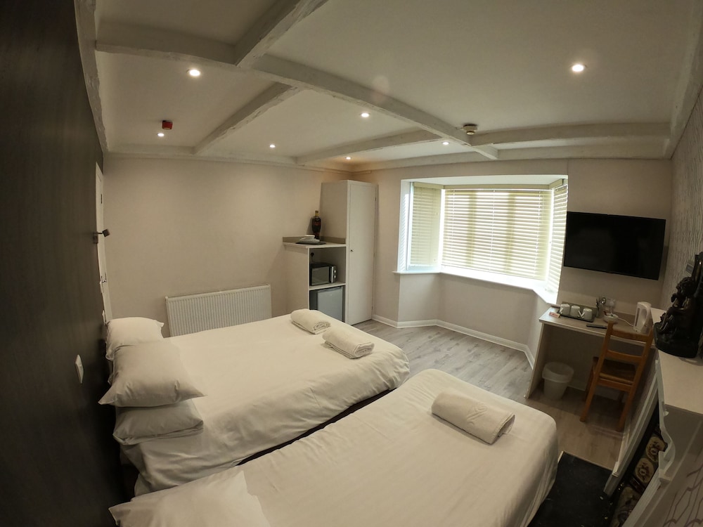Superior Twin Room, Shared Bathroom photo 1
