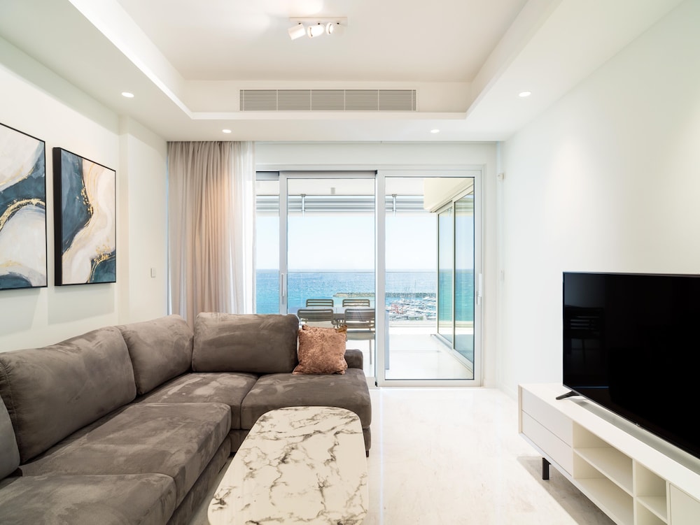 Luxury Apartment, 2 Bedrooms (6W)