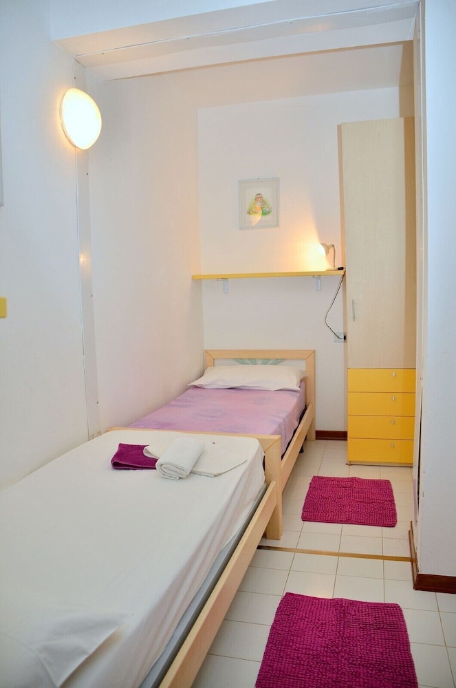 Apartment, 2 Bedrooms, Patio, Garden View