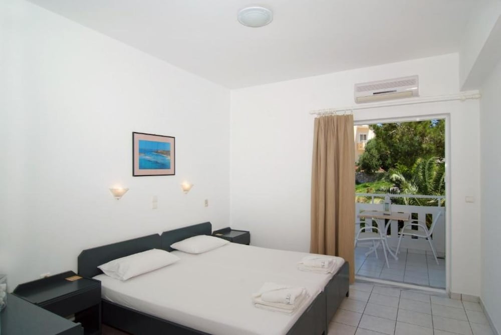 Gallery Apartment, Pool View photo 2