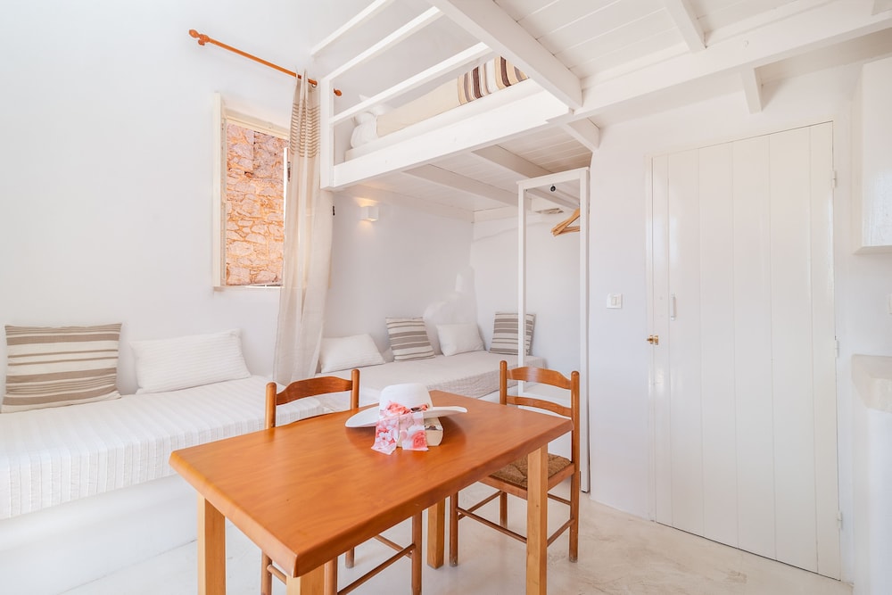 House - Photo 5