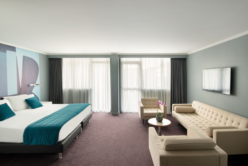 Deluxe Suite, Balcony - Photo 10