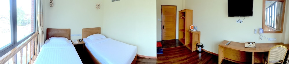 Standard Twin Room photo 3