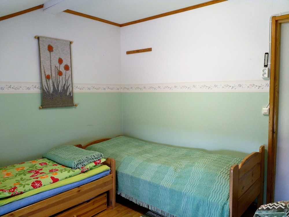 Basic Twin Room, 2 Twin Beds, Hill View photo 2