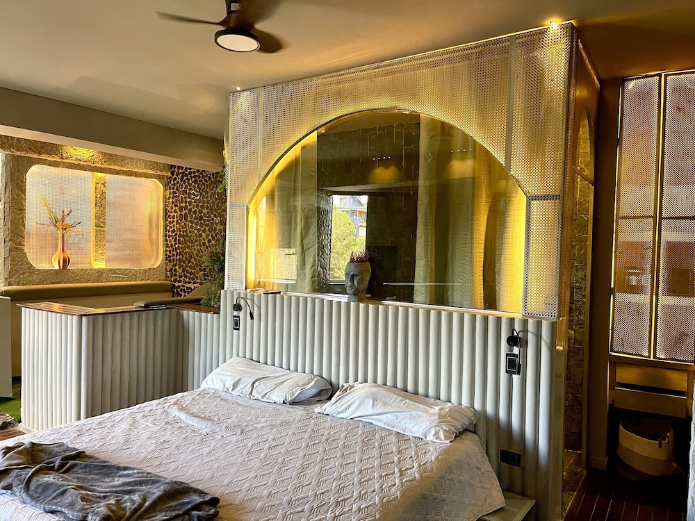 Standard Room with Garden View photo 1