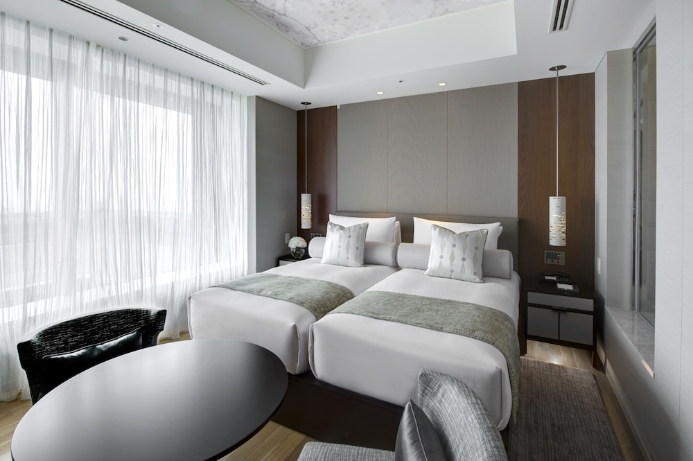 Deluxe Studio, 2 Twin Beds - Photo 3