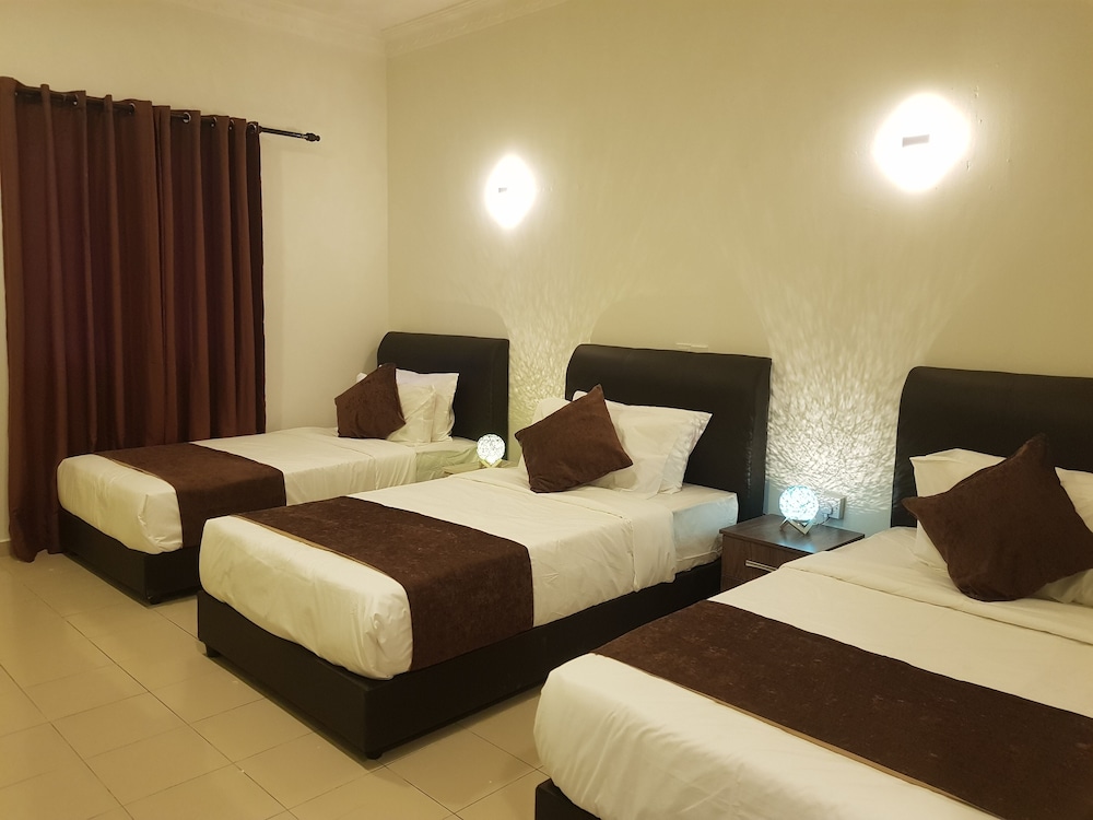 Family Triple Room - Photo 1