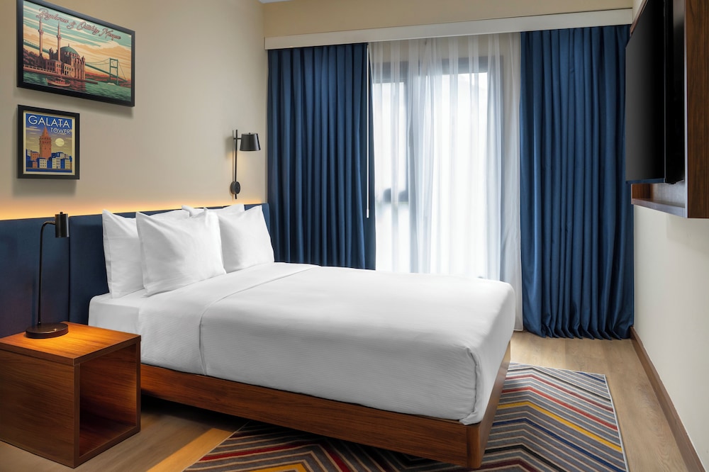 Superior Room, 1 King Bed