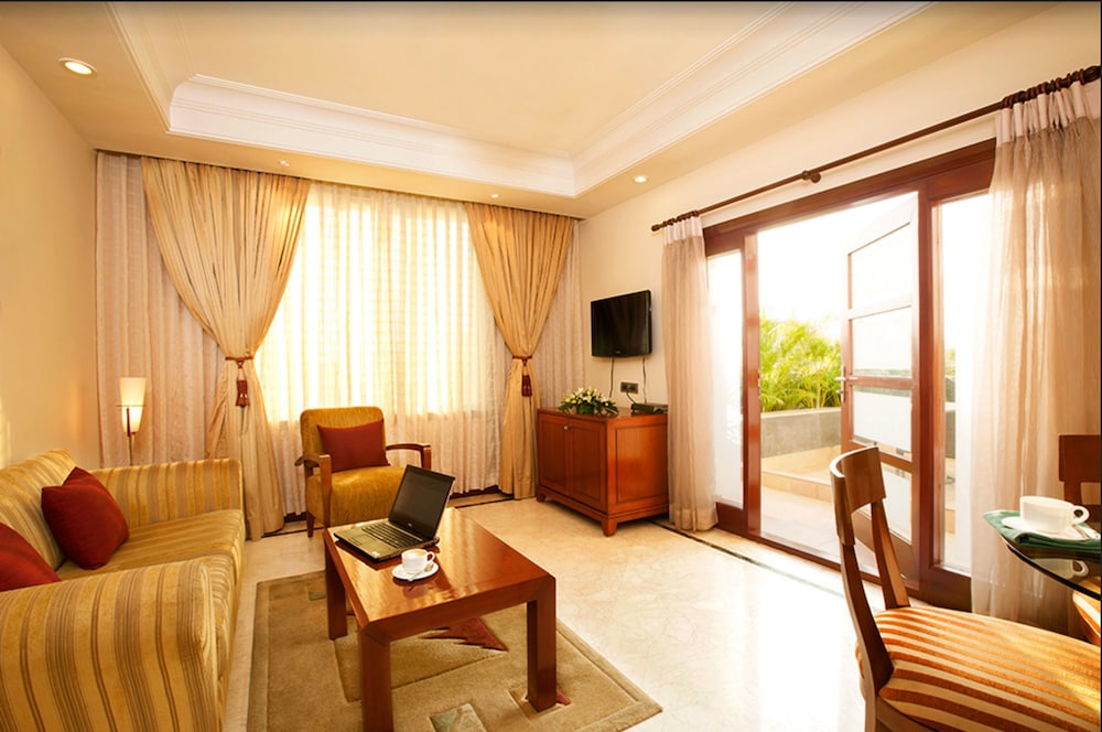 Deluxe Suite photo 1