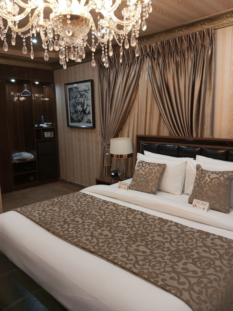 Royal Room