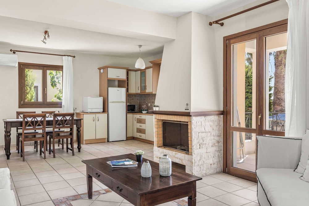 Villa (3 Bedrooms) photo 2