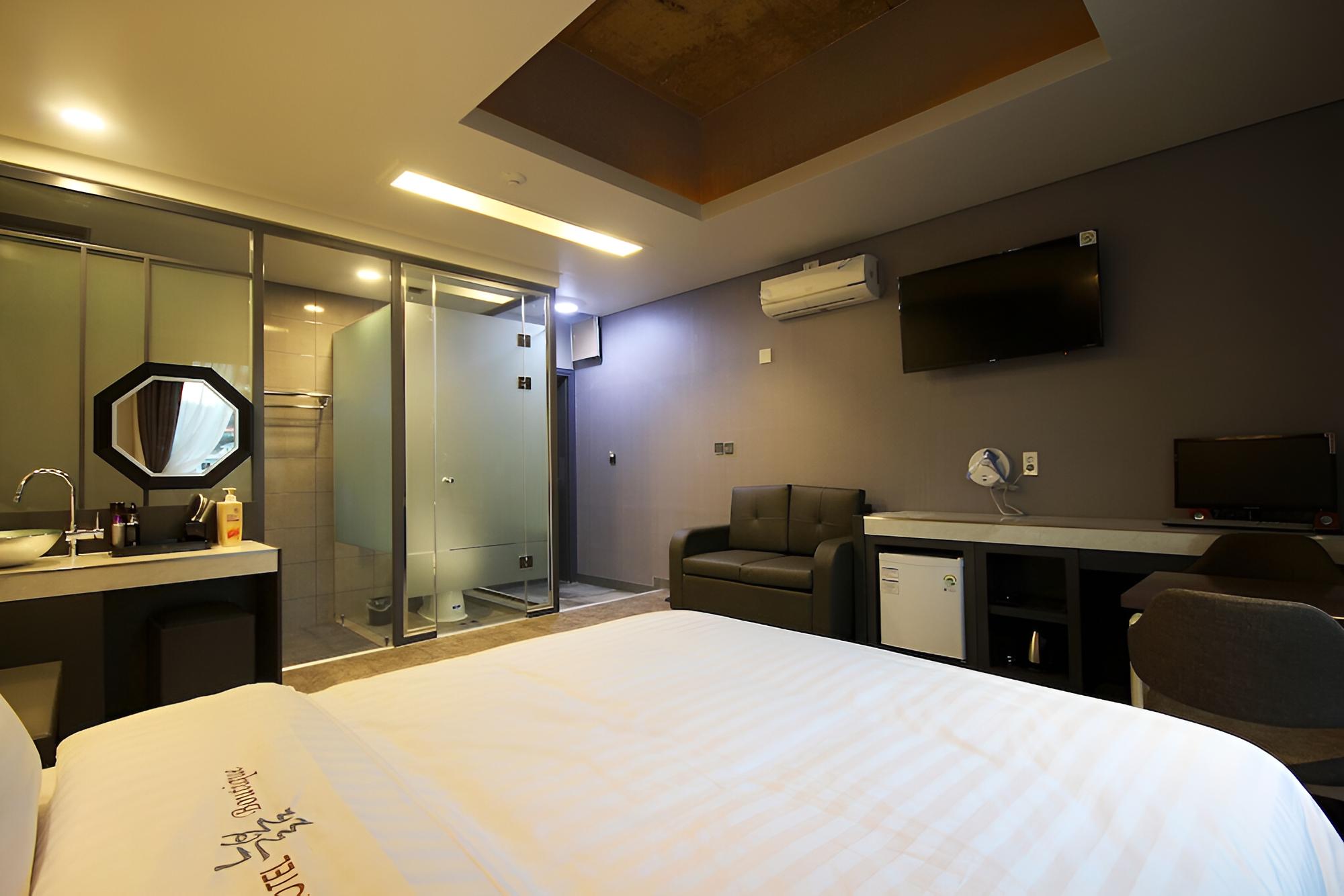 Room (Standard) - Photo 4
