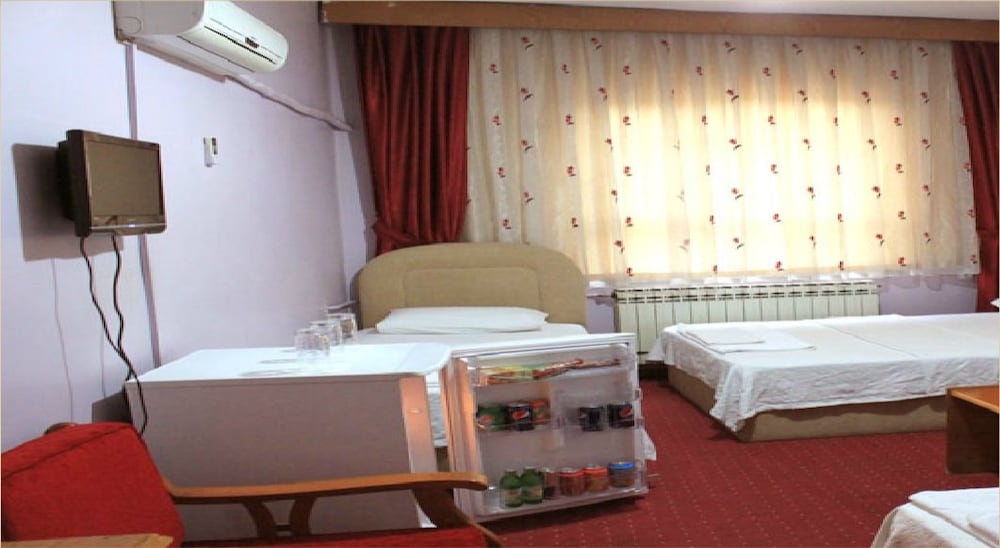 Twin Room, Accessible, Smoking photo 1