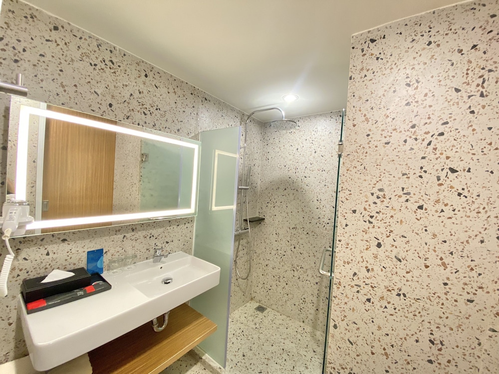 Ambassador Room photo 3