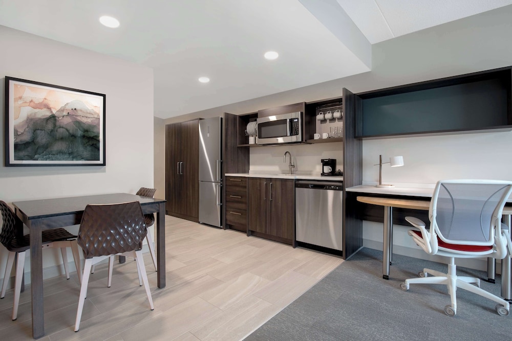Suite, 1 Bedroom photo 2