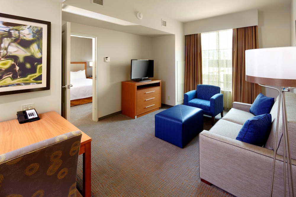 Suite, 2 Queen Beds, Accessible, Non Smoking (Hearing, Large Suite) photo 2