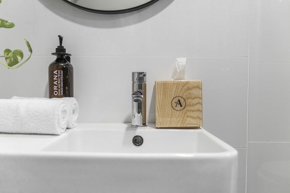 Family/Twin Ensuite thumbnail 6