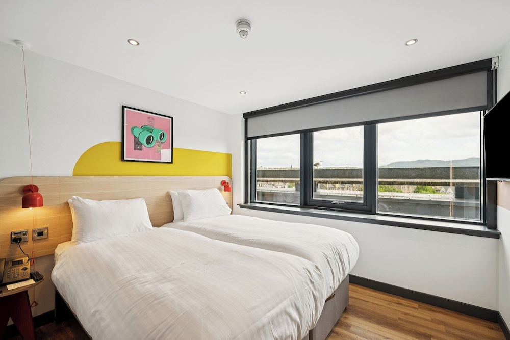 Standard Room, 1 Double Bed, Accessible thumbnail 5