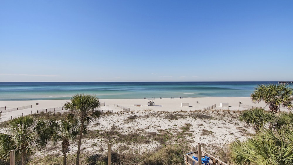 Studio, 2 Queen Beds, Balcony, Beach View photo 3
