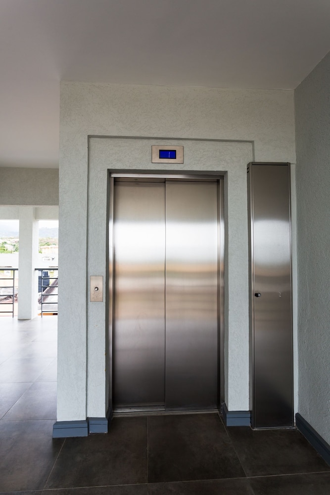 Luxury Apartment, 1 Bedroom, Mountain View photo 2