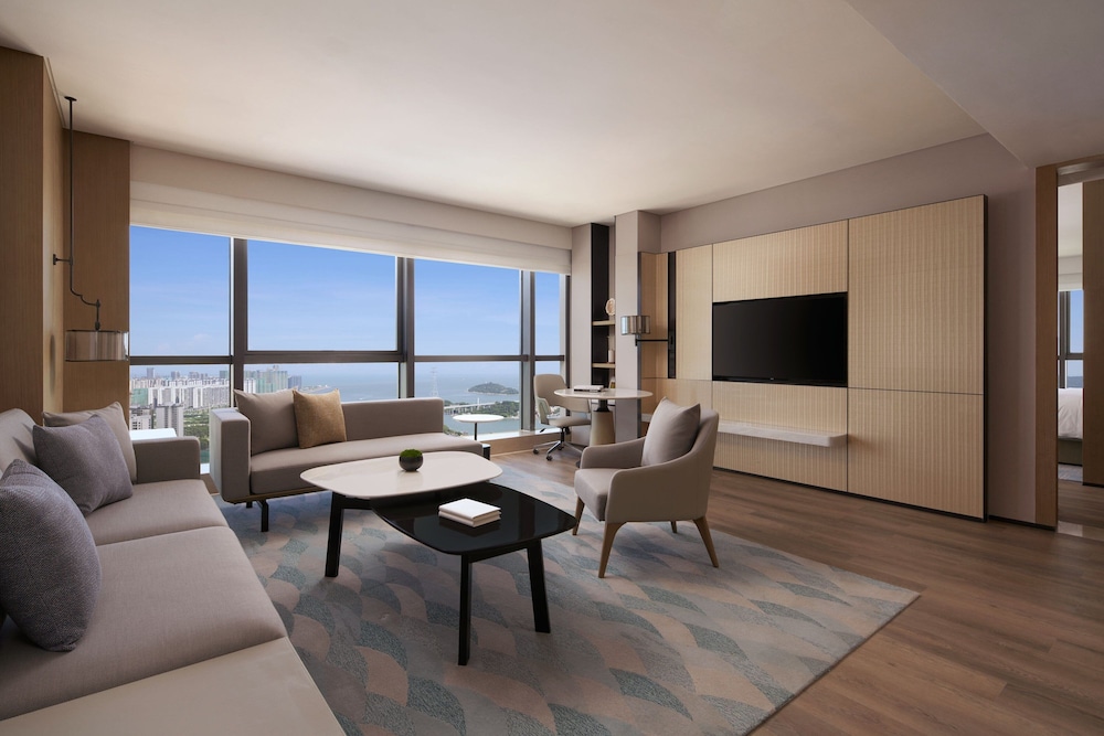 Executive Suite, 1 King Bed, Sea View photo 3