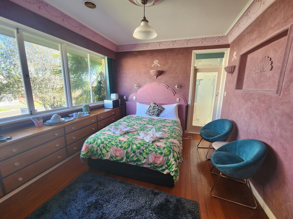 Signature Room, 1 Queen Bed (P) photo 1