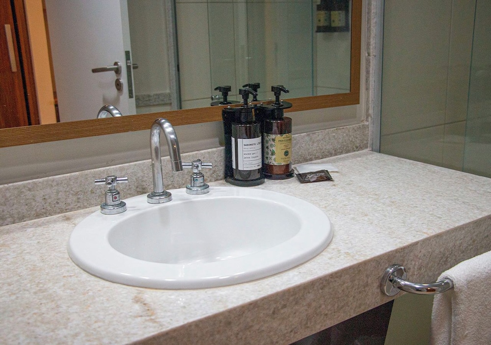 Premium Executive Suite - Photo 5