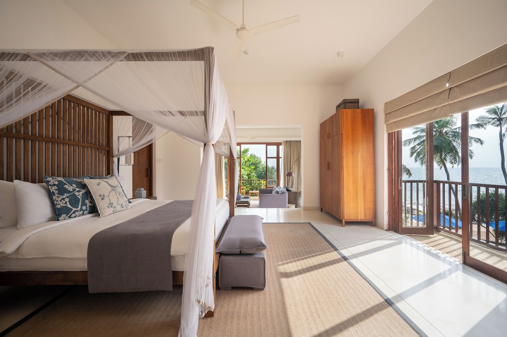 Signature Suite, 1 King Bed, Private Bathroom, Ocean View photo 1