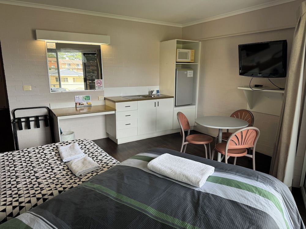1 Bedroom Upstairs Suite photo 3
