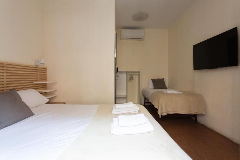 Triple Room, Balcony photo 2