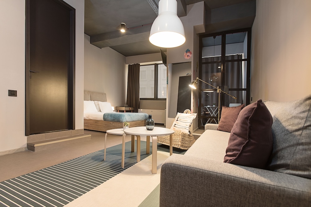 Executive Apartment, 1 King Bed, Smoking
